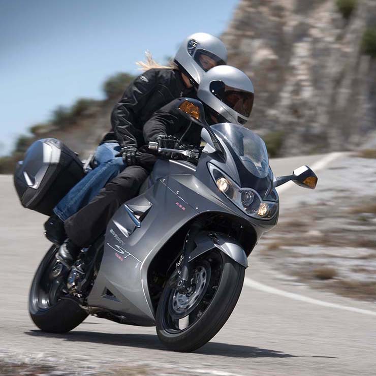 Triumph Sprint ST 1050